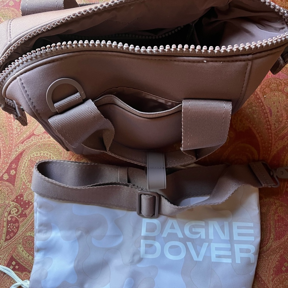 Dagne Dover Small Women's Carryall Bag in Mauve Color